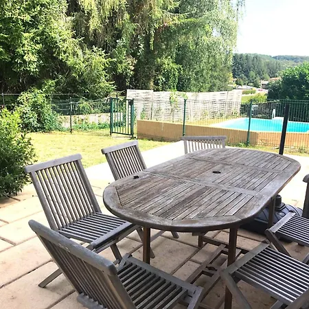 Maison Dans Village Avec Piscine Semesterbostad