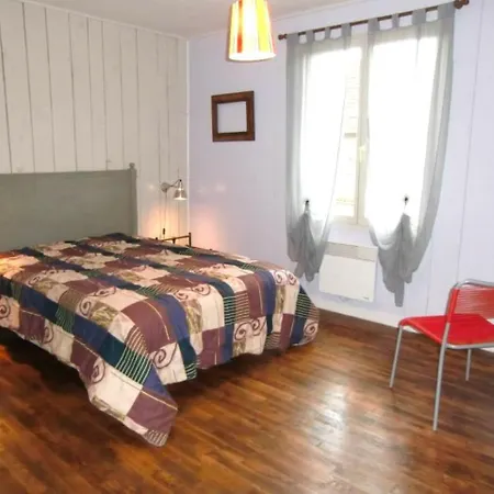 Semesterbostad Maison Dans Village Avec Piscine *