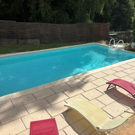 Maison Dans Village Avec Piscine Semesterbostad