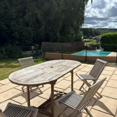 Maison Dans Village Avec Piscine *